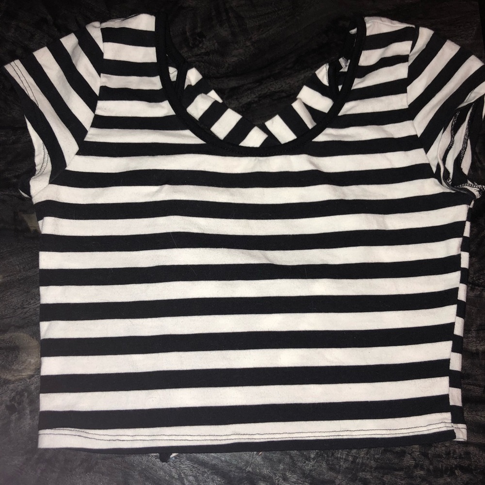 Black and White Crop Top